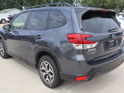 Used 2024 Subaru Forester Premium AWD/4WD image 7