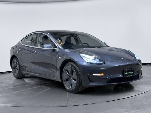 Used 2018 Tesla Model 3 Long Range RWD image 4