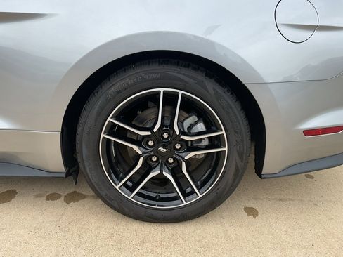 Used 2022 Ford Mustang Premium image 6