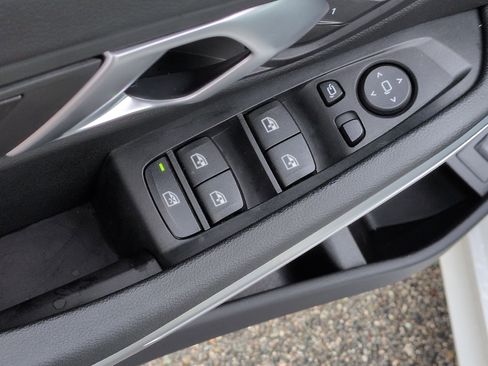 Used 2025 BMW 330i 330i w/ M Sport Package image 15