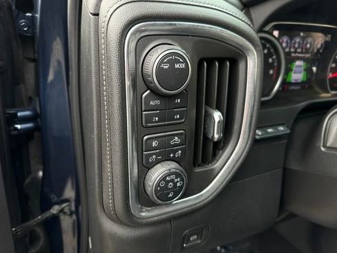 Used 2020 Chevrolet Silverado 1500 High Country w/ Technology Package image 17