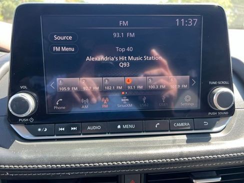 Used 2023 Nissan Rogue SV image 19