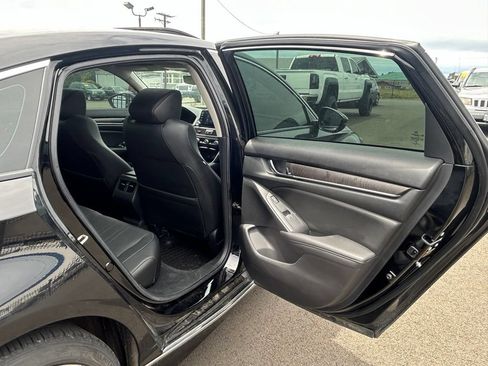 Used 2020 Honda Accord Touring image 29