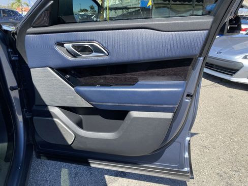 Used 2019 Land Rover Range Rover Velar R-Dynamic SE AWD/4WD image 26