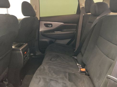 Used 2019 Nissan Murano SV image 18