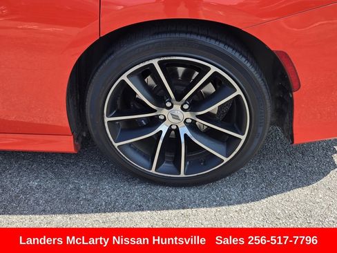 Used 2018 Dodge Charger SXT Plus w/ Performance Handling Group RWD image 12