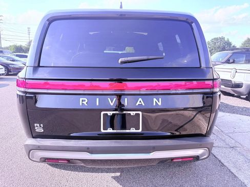 Used 2025 Rivian R1S Adventure AWD/4WD image 4
