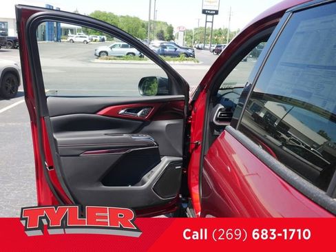 New 2026 Chevrolet Traverse RS w/ LPO, Floor Liner Package AWD/4WD image 20