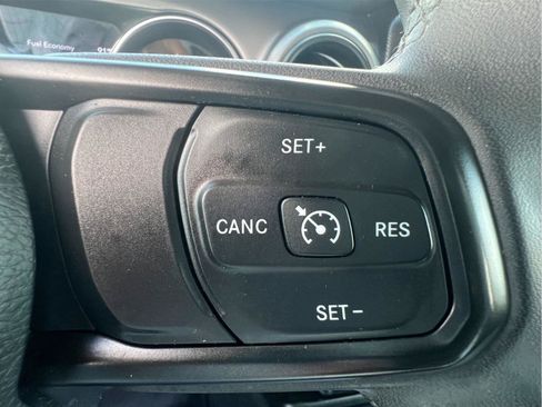 Used 2023 Jeep Gladiator Sport AWD/4WD image 44