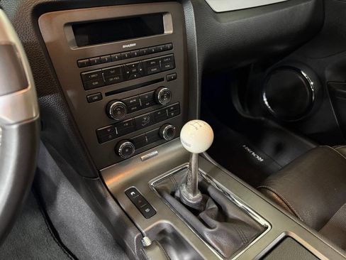 Used 2010 Ford Mustang GT Premium image 26