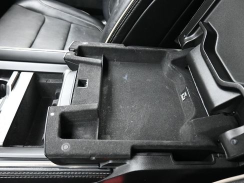 Used 2020 RAM 1500 Limited w/ Black Appearance Package image 31