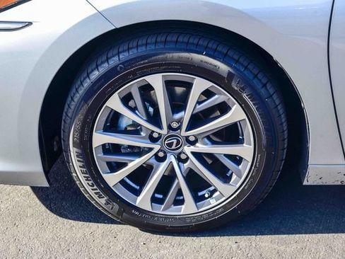 Certified 2023 Lexus ES 350 w/ Accessory Package (Z1) image 10