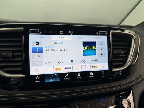 New 2026 Chrysler Pacifica Select image 31