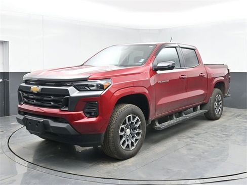 Used 2024 Chevrolet Colorado LT w/ LT Convenience Package III image 10