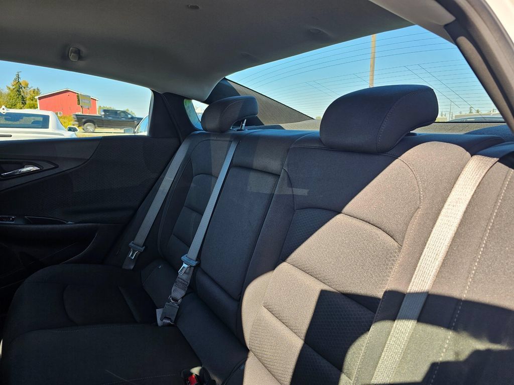 Used 2024 Chevrolet Malibu LT w/ Sport Edition FWD image 18