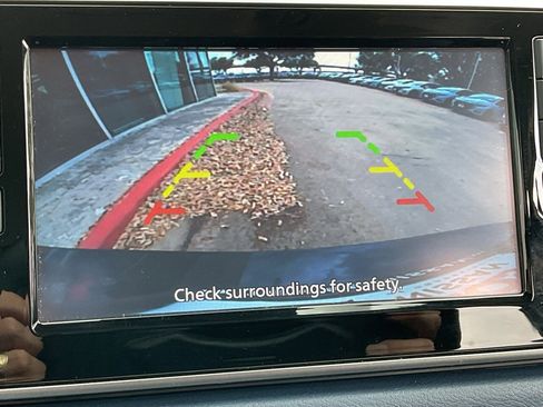 Used 2025 Nissan Versa SV image 29