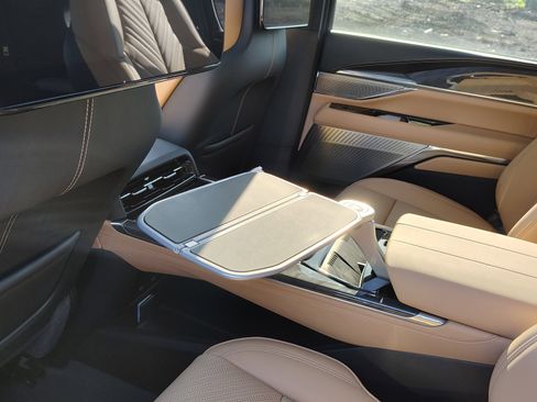 New 2025 Cadillac Escalade IQ Luxury 2 image 40