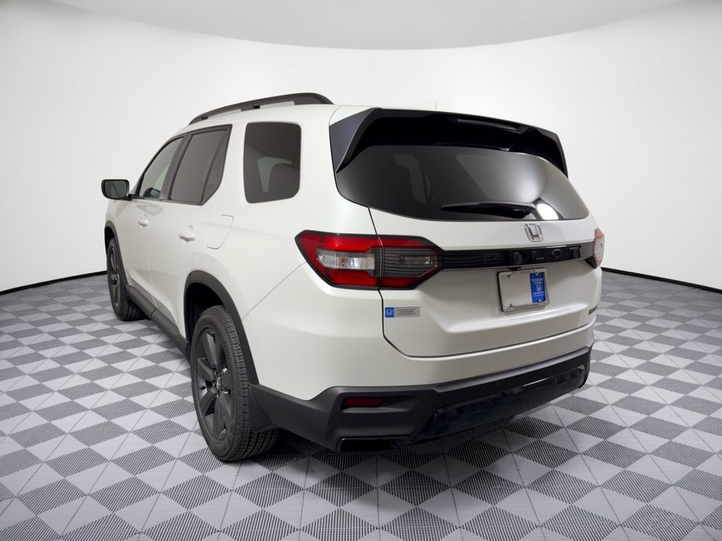 New 2026 Honda Pilot Sport image 3