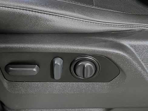 Used 2021 Chevrolet Silverado 1500 LTZ RWD image 16