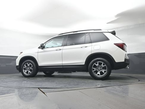 Used 2023 Honda Passport TrailSport image 32
