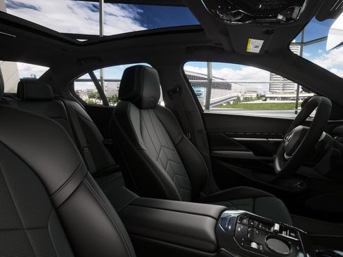 New 2025 BMW 530i w/ Premium Package image 9