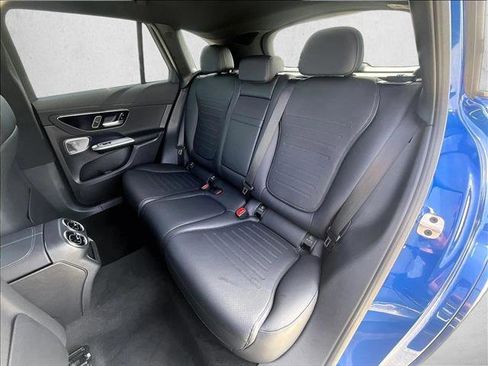 Used 2026 Mercedes-Benz GLC 300 image 28