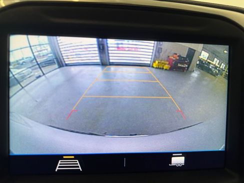 Used 2021 Chevrolet Silverado 1500 LT w/ Z71 Off-Road Package image 24