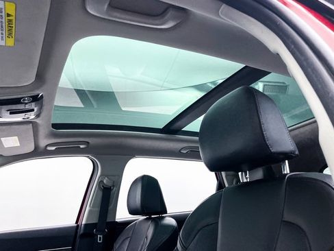 Used 2021 Kia Sorento EX w/ Panoramic Sunroof Package image 5