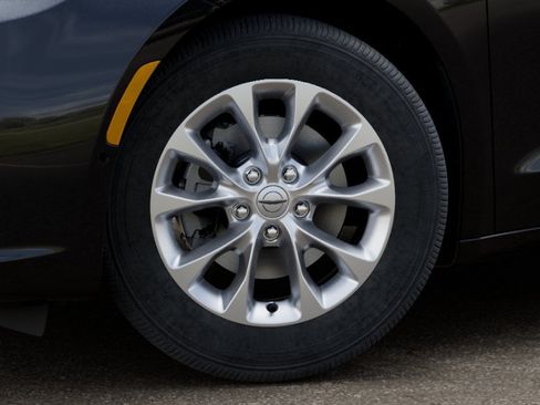 New 2026 Chrysler Pacifica Limited FWD image 44