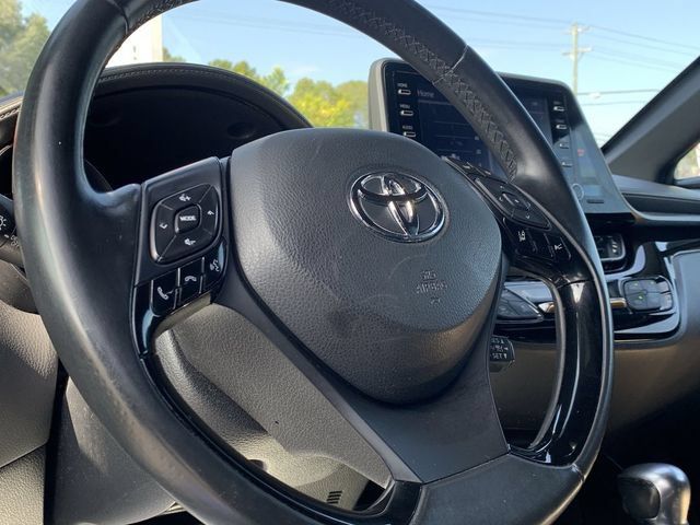 Used 2019 Toyota C-HR XLE FWD image 19
