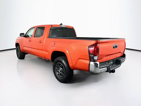 Used 2018 Toyota Tacoma SR5 RWD image 5