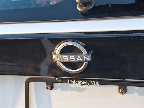 Used 2025 Nissan Kicks S image 29