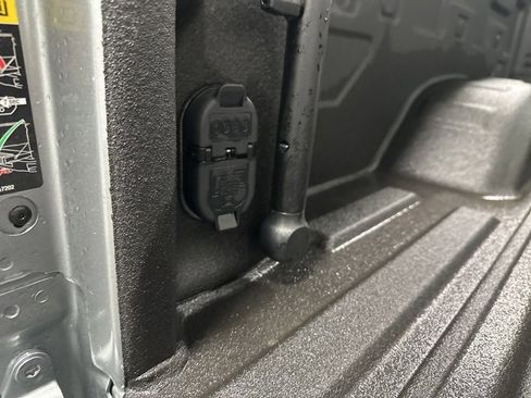 Used 2024 Chevrolet Silverado 3500 High Country w/ Technology Package image 35