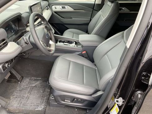 New 2026 Ford Explorer Active w/ Active Comfort Package image 12