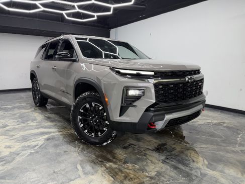 Used 2026 Chevrolet Traverse Z71 image 6