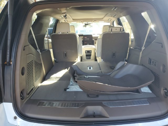 New 2026 GMC Yukon Denali w/ Sun & Power Step Package RWD image 4