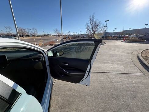 Used 2024 Toyota Corolla SE image 28