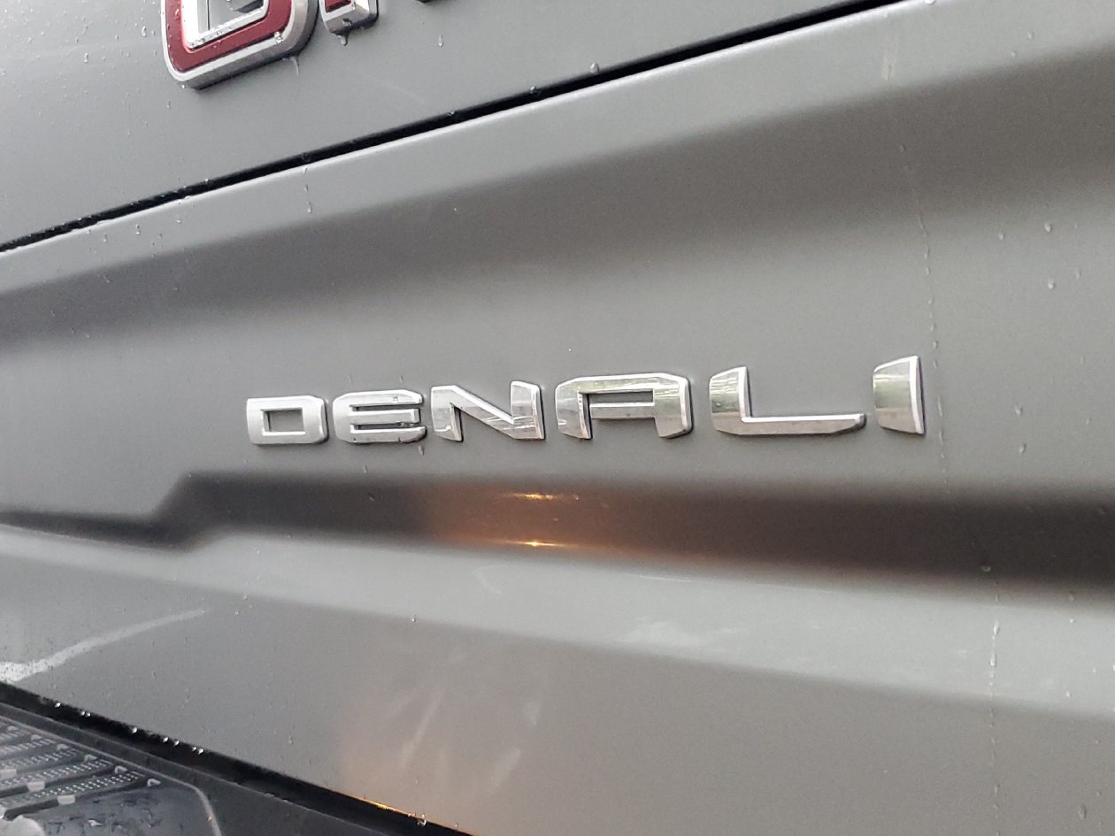 Used 2025 GMC Sierra 1500 Denali w/ Denali Reserve Package AWD/4WD image 8