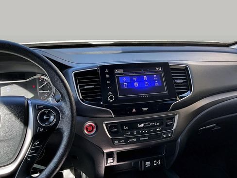 Used 2023 Honda Ridgeline Sport image 7