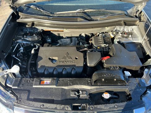 Used 2020 Mitsubishi Outlander SEL image 34