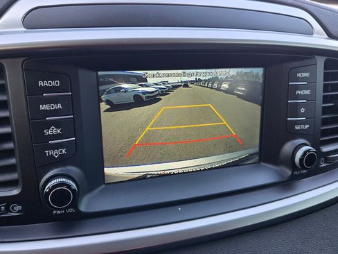 Certified 2019 Kia Sorento LX image 27