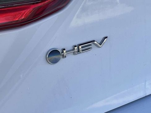 Used 2025 Toyota Camry SE w/ Convenience Package image 11