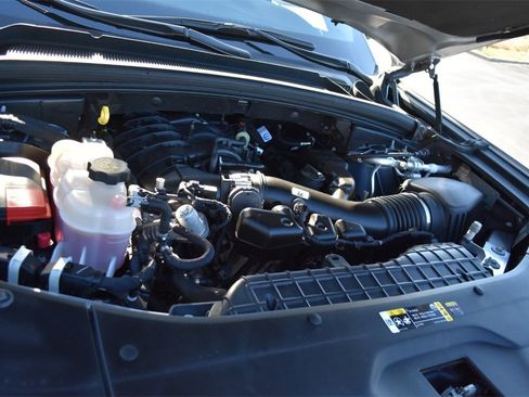 Used 2024 Jeep Grand Cherokee Altitude image 38