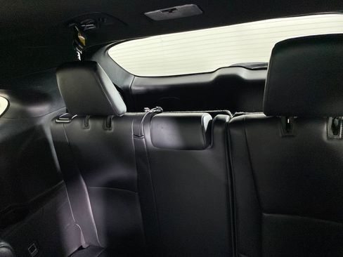 Used 2021 Toyota Highlander XSE image 30