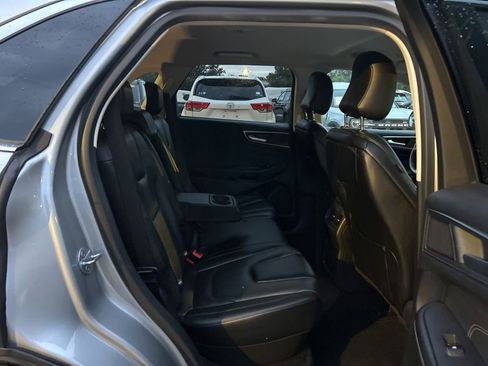 Used 2022 Ford Edge Titanium image 37