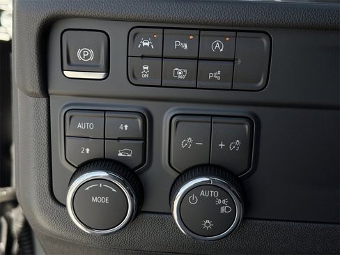 New 2026 Chevrolet Tahoe LS image 19