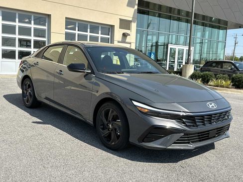 New 2026 Hyundai Elantra SEL Sport Premium w/ Cargo Package FWD image 2