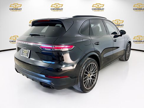 Used 2023 Porsche Cayenne Platinum Edition AWD/4WD image 8