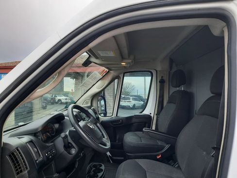 Used 2020 RAM ProMaster 2500 w/ Interior Convenience Group FWD image 6