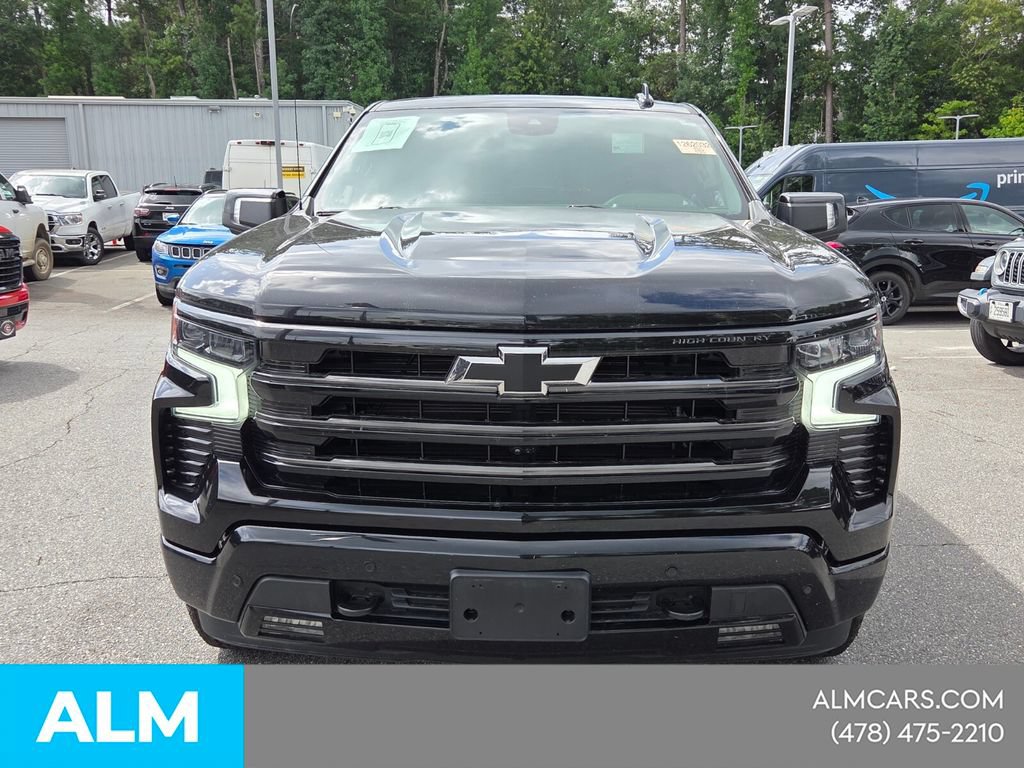 Used 2024 Chevrolet Silverado 1500 High Country w/ Midnight Edition AWD/4WD image 2